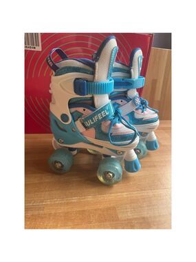 SULIFEEL Snow adjustable light up roller skates size 10/13
